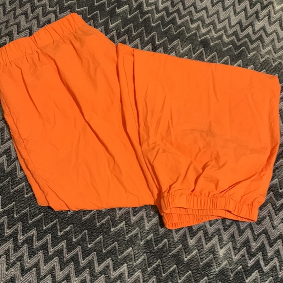 Size large Orange joggers - Picture 2 of 3